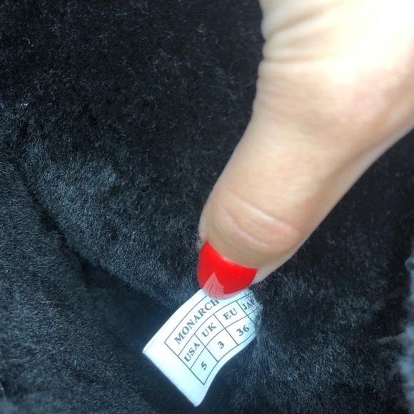 Australia Luxe Collective Furry Chain Boots - Picture 11 of 11